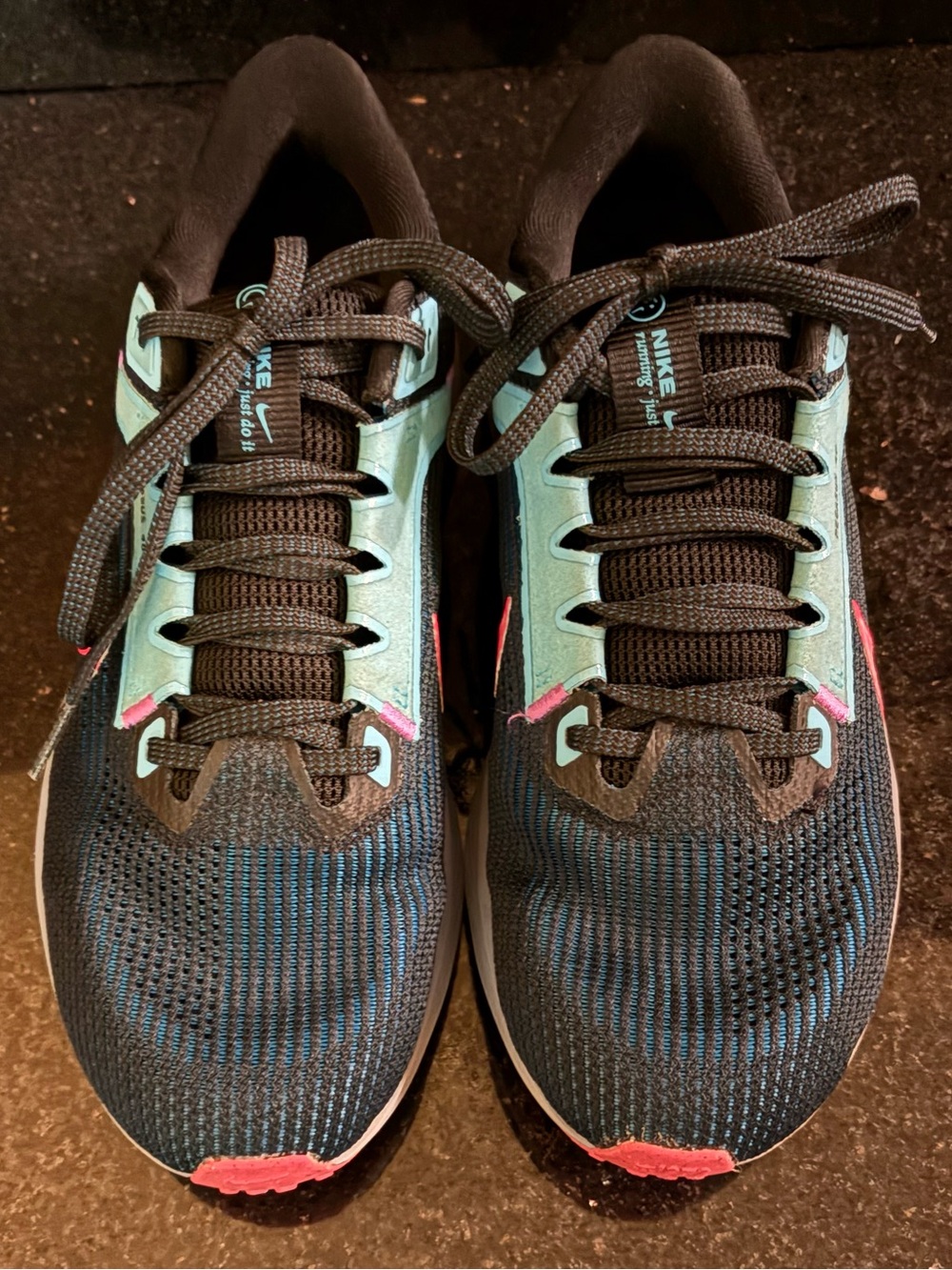 Nike Women’s Pegasus Running Shoes in Teal, Pink & Black Great condition!
